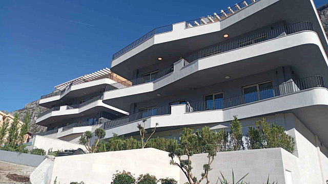 # 6788 apartment in Dobrota in a complex with a pool — photo 4